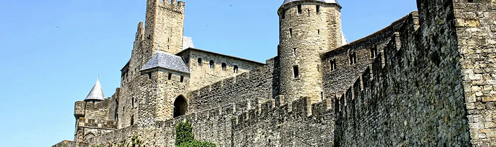 Photo d'un château médiévale en France pour illustrer le principe de forteresse numérique